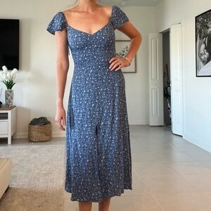 Blue Floral Midi Dress with Sweetheart Neckline
